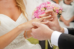 Trauringetausch bei der Hochzeit Hochzeitsringe